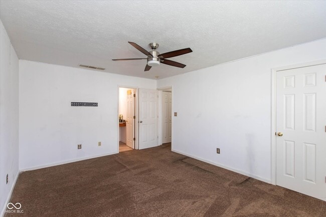 Building Photo - 7136 Pluto Dr