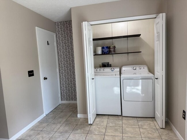 Building Photo - 2500 Cleveland Rd