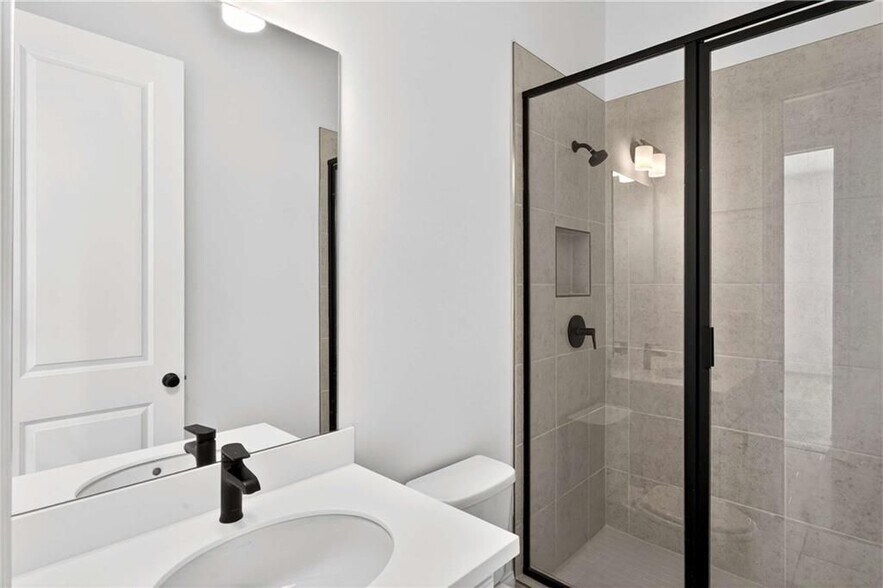 Building Photo - 395 Tillman Pass