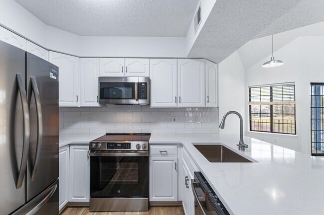Building Photo - 6008 Mersey Oaks Way