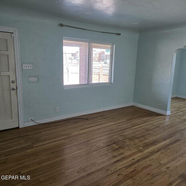 Building Photo - 4642 Walter Ln