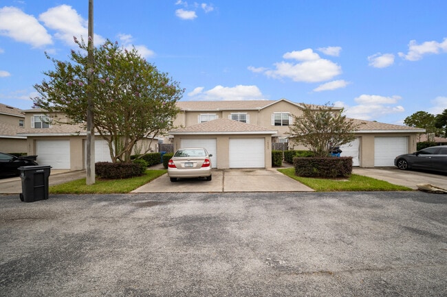 Building Photo - 18505 Pebble Lake Ct