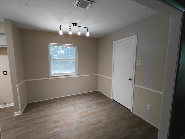 Building Photo - 23111 Lone Wolf Trail