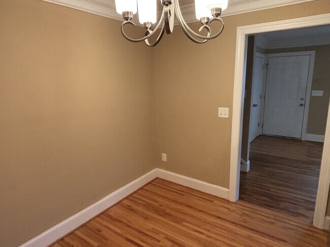 Building Photo - 1240 Ebenezer Rd