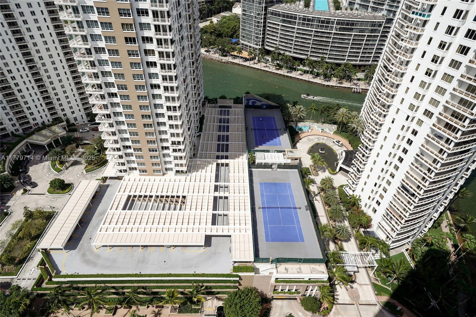 Building Photo - 900 Brickell Key Blvd