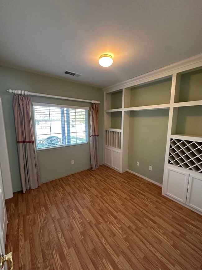 Building Photo - Beautiful 3-Bedroom Home with Office in a ...