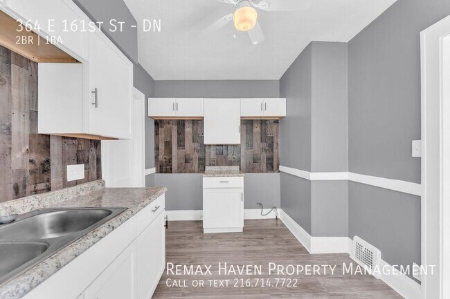 Building Photo - 364 E 161st St