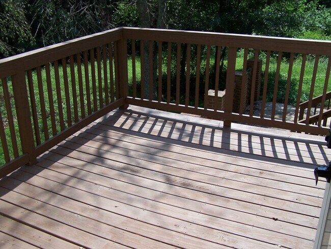 Building Photo - 2BR/1BA home with bonus room