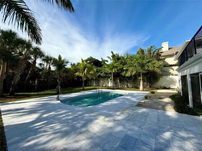 Building Photo - 1359 Harbor Dr