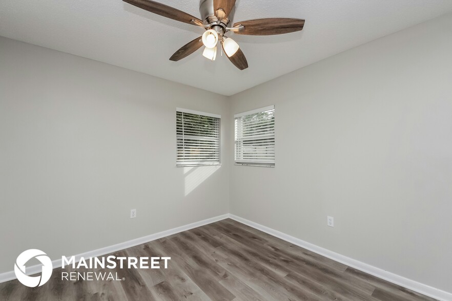 Building Photo - 3423 Silverwood Dr