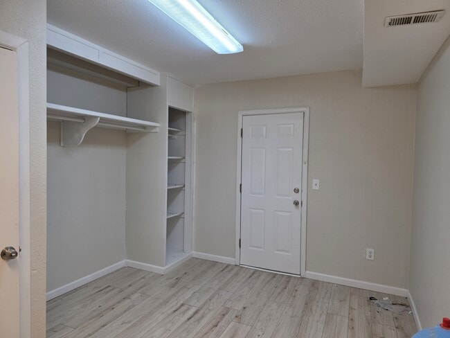 Building Photo - 6526 Arrowhead Trail