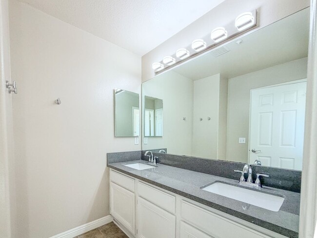 Building Photo - 818 Navigator Way