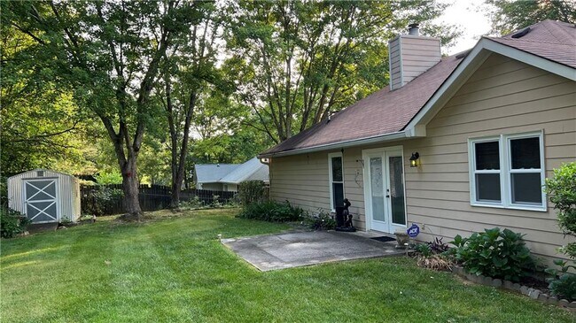Building Photo - 995 Old Spring Way NE