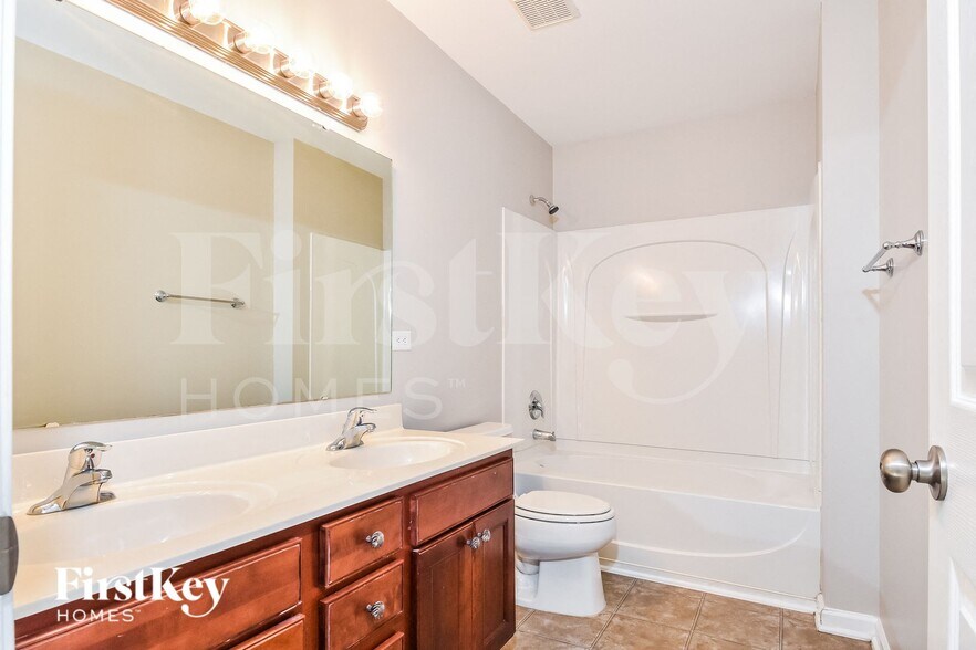 Building Photo - 6465 Flintlock Ct