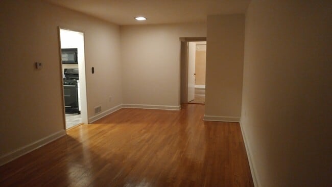 Building Photo - 127 Webster St NE