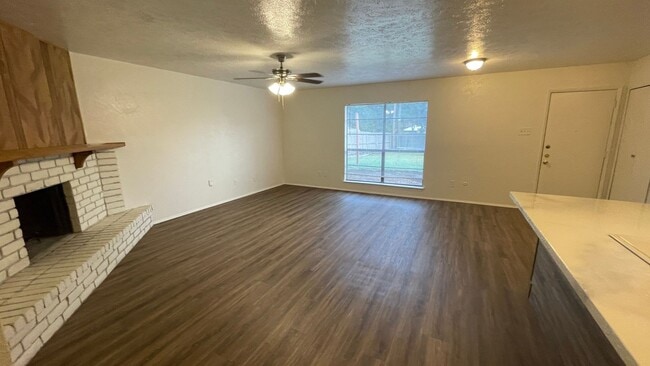 Building Photo - Very nice home in NRH in Birdville ISD