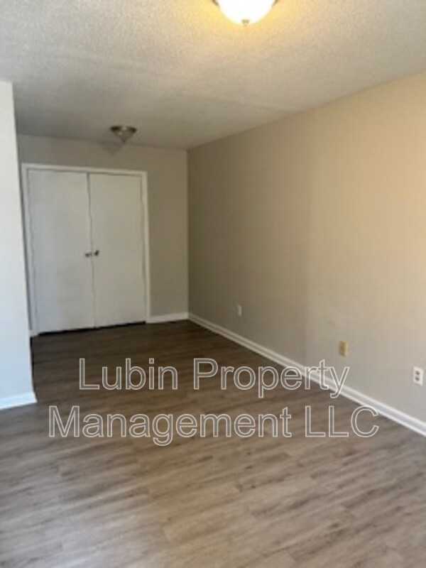 Building Photo - 1435 Court Ave