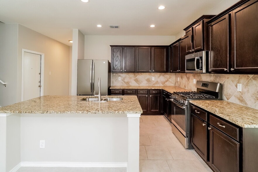 Building Photo - 9719 Belmore Cove