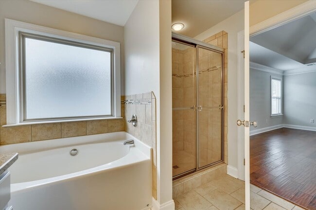 Building Photo - 226 Sandleton Way