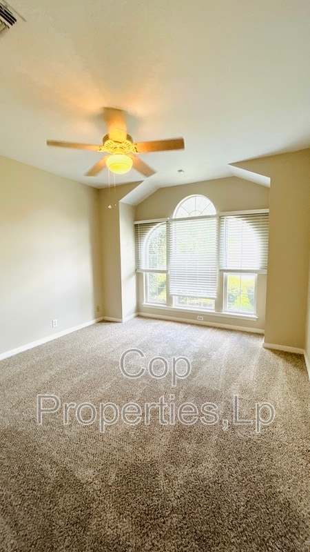 Building Photo - 6362 Parkland Oaks Dr