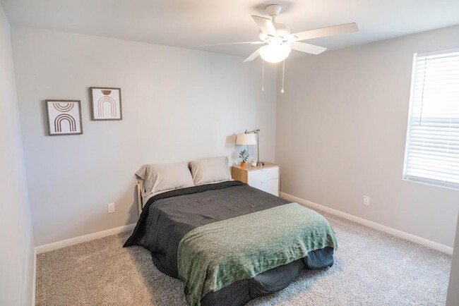 Building Photo - 411 Wetzel