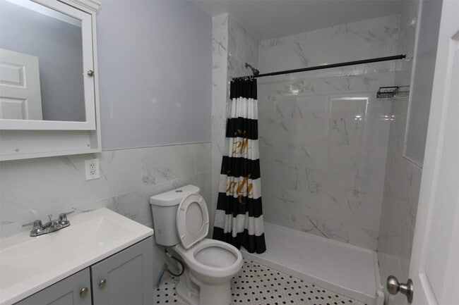 Building Photo - 12 George St