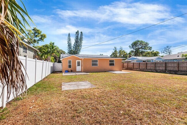 Building Photo - Gulfport Home for Rent