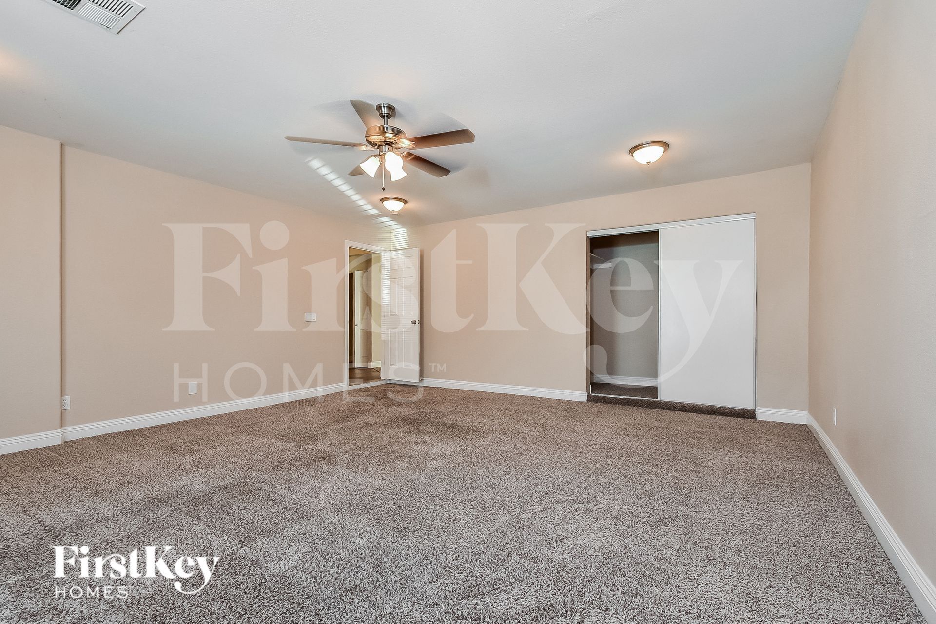 Building Photo - 301 Kings Ave