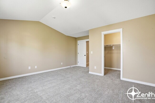 Building Photo - 4608 NE 91st Way