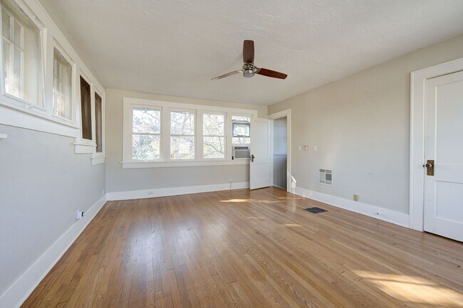 Building Photo - 1019 NW 34th St