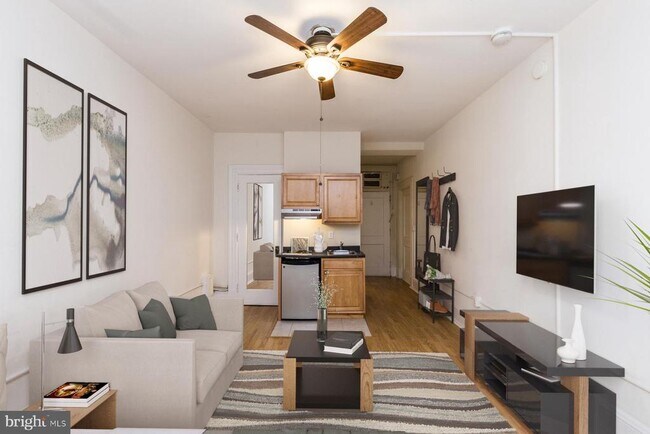 Building Photo - 1324 Locust St