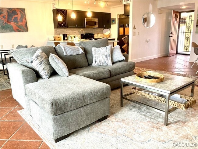 Building Photo - 373 NW 14th Pl