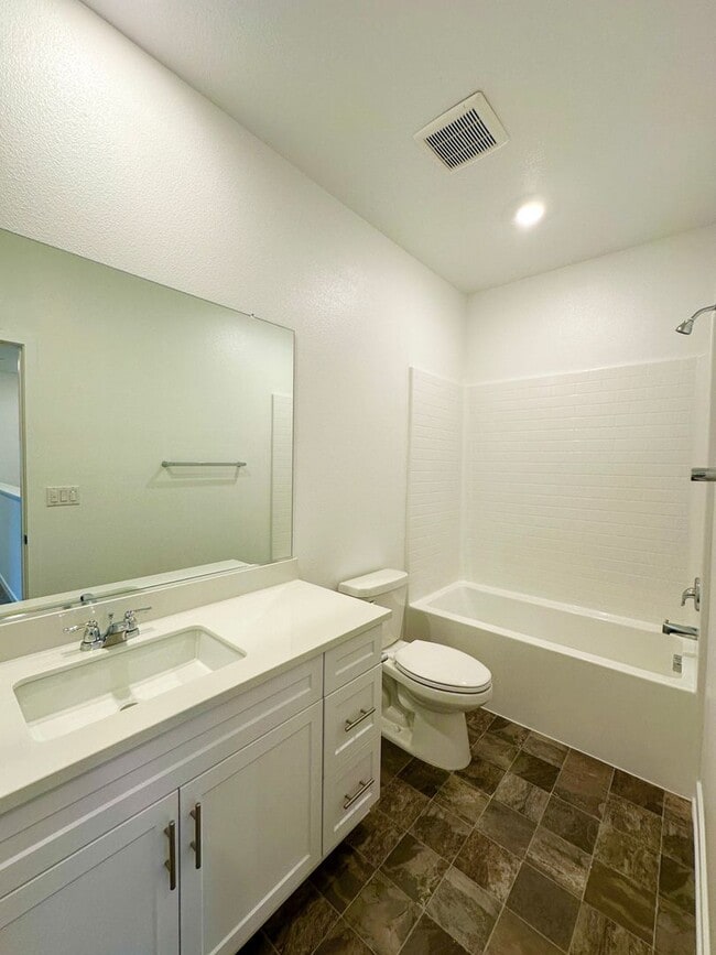 Building Photo - Brand-New Modern Home in Ontario – Solar Included!