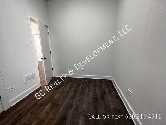 Building Photo - 6401 S Eberhart Ave