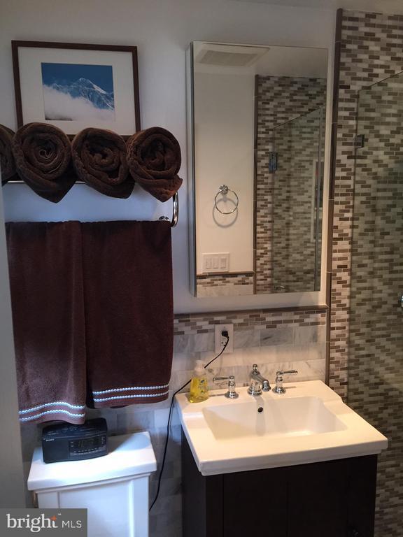 Building Photo - 3717 N Glebe Rd