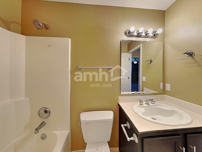 Building Photo - 2360 N Grey Hawk Ave