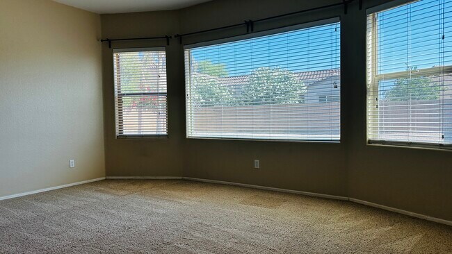 Building Photo - 839 E Las Colinas Pl