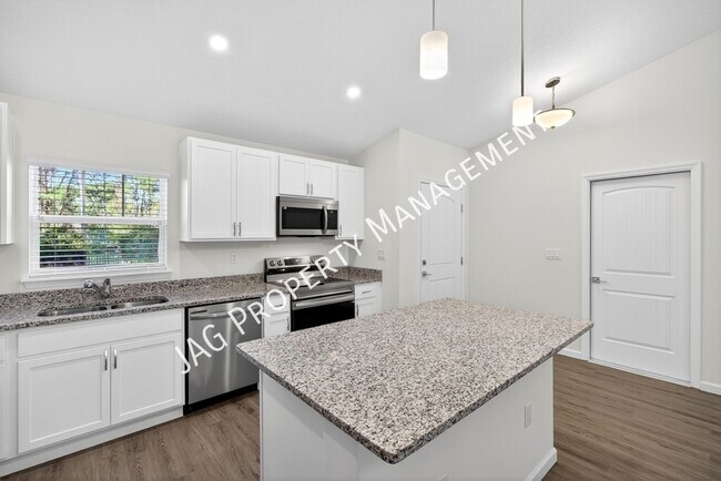 Building Photo - 1401 Degroodt Rd SW