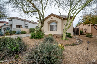Building Photo - 4605 N Clear Creek Dr