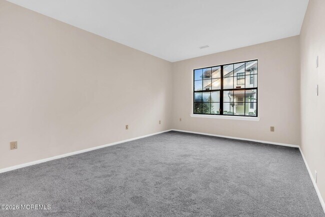 Building Photo - 2101 Bayhead Dr
