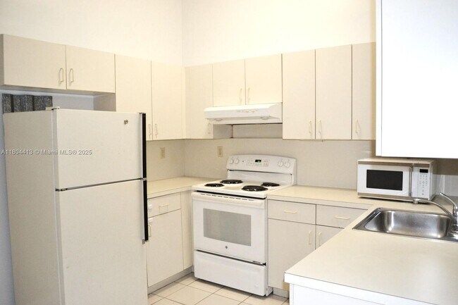 Building Photo - 15385 SW 76th Terrace