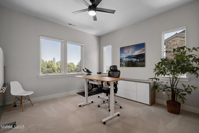 Building Photo - 2375 N Harbor Cir