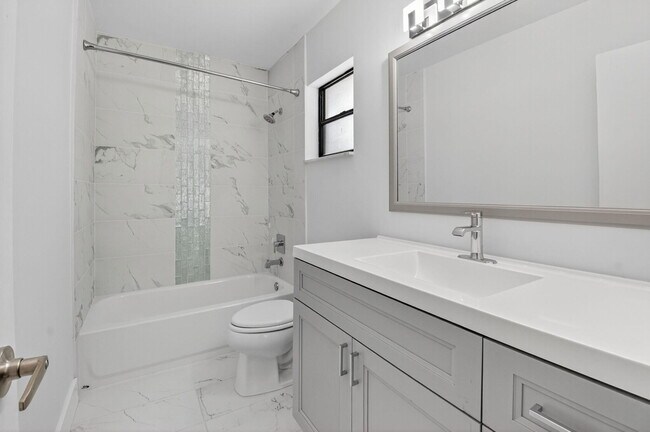 Building Photo - 4135 Bay Laurel Way