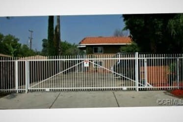 Gated Entry - 7188 Tippecanoe Ave
