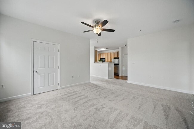Building Photo - 42496 Mayflower Terrace