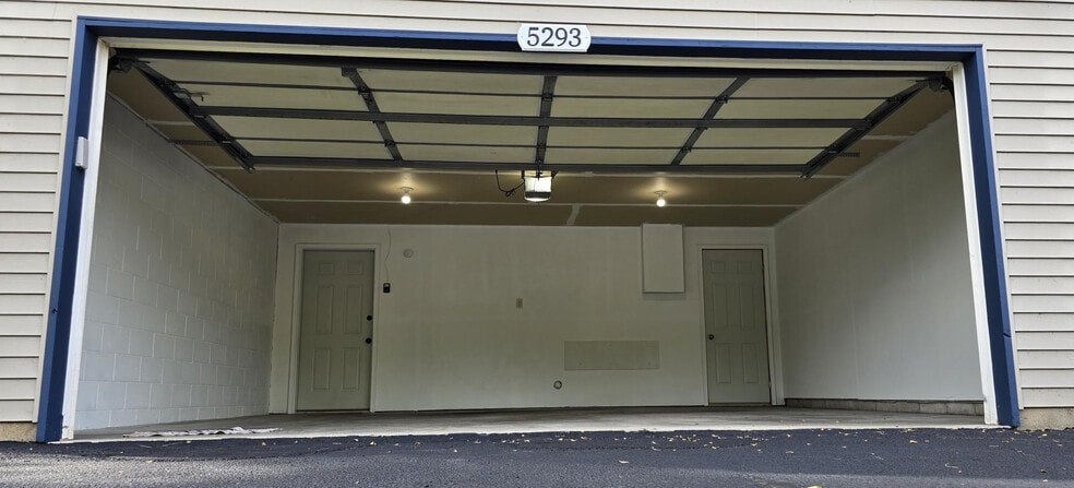 Building Photo - 5293 Manchester Dr