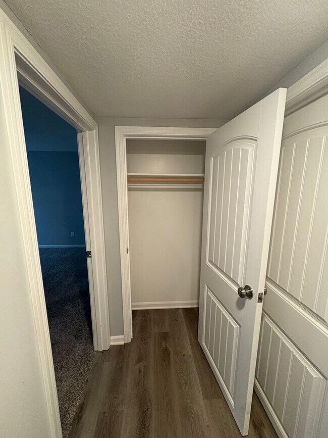 Building Photo - 705 Poplar Cir