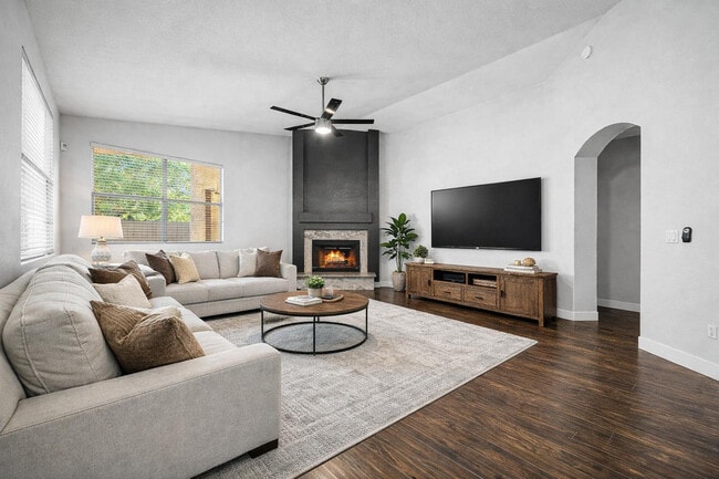 Building Photo - 4309 E Abraham Ln