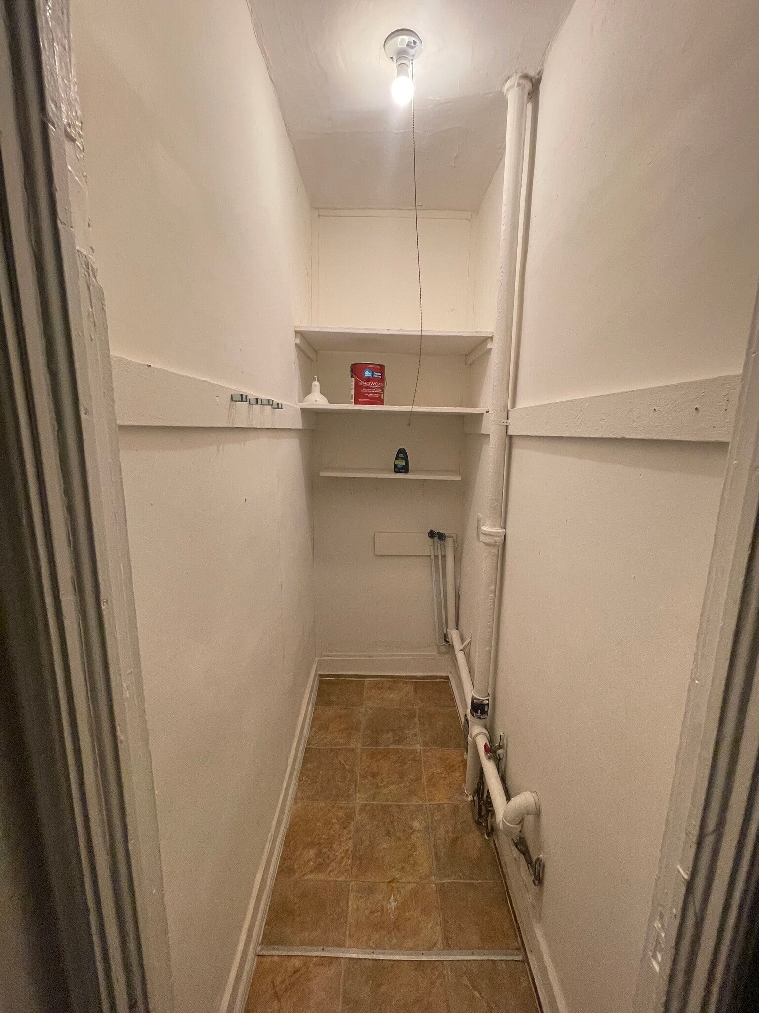 Pantry - 145 Oneil St