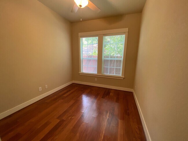 Building Photo - 4514 Depew Ave